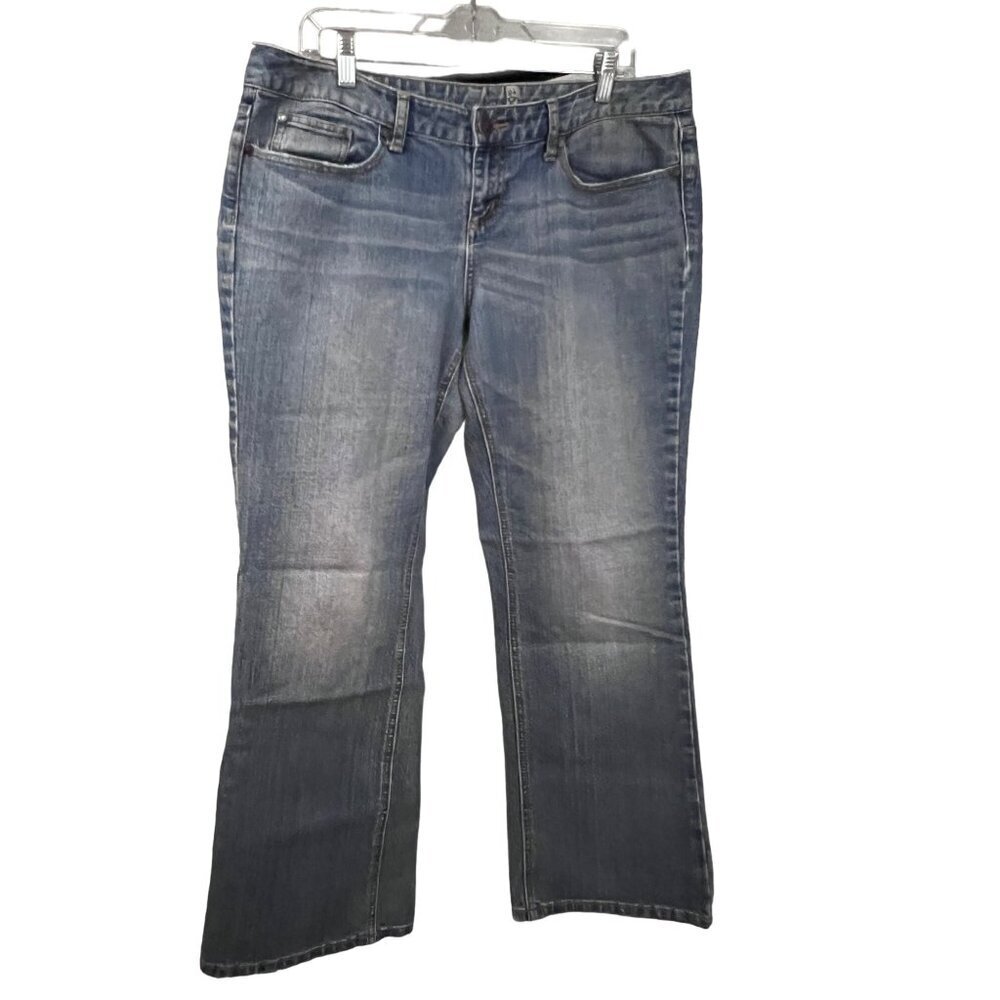 American Rag Blue Denim Distressed Bootcut Jeans Plus 13S Medium Wash Stretch
